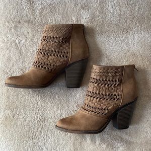 Fergaliciois booties